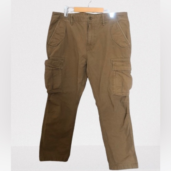 Old Navy Men's Tan Cargo Pants - Picture 2 of 11